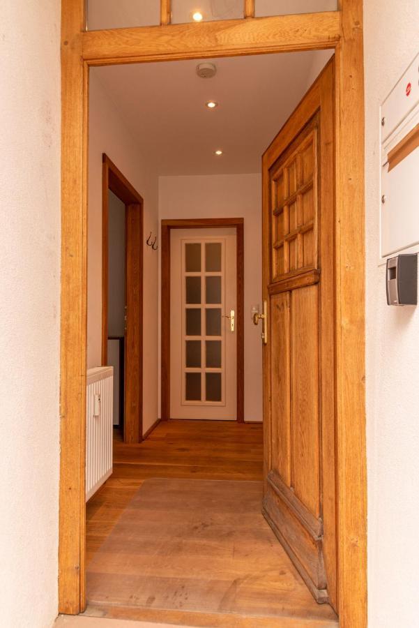 Designer Unterkunft In 15. Jahrhundert Altbau 75 M² Fuer Max. 4 Personen Appartement Eltville am Rhein Buitenkant foto