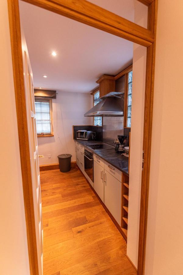 Designer Unterkunft In 15. Jahrhundert Altbau 75 M² Fuer Max. 4 Personen Appartement Eltville am Rhein Buitenkant foto