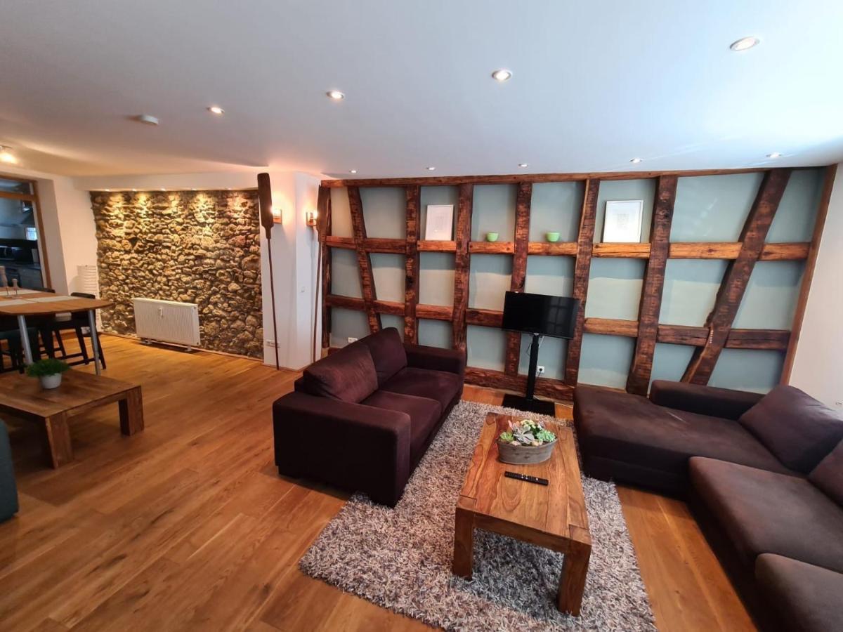 Designer Unterkunft In 15. Jahrhundert Altbau 75 M² Fuer Max. 4 Personen Appartement Eltville am Rhein Buitenkant foto